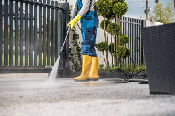 Best Deck Pressure Washing  in La Croft, OH