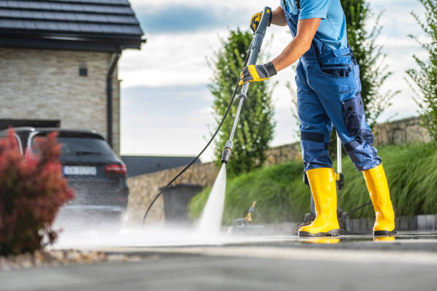 Best Deck Cleaning Services  in La Croft, OH